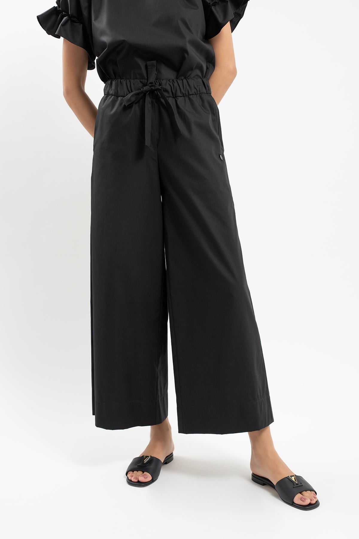 Color 01 - 3 - FEMI_01_03.jpg