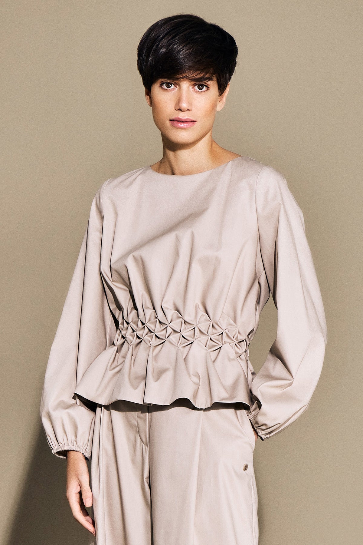 Color 37 - 2 - GABRIELLE_37_01.jpg