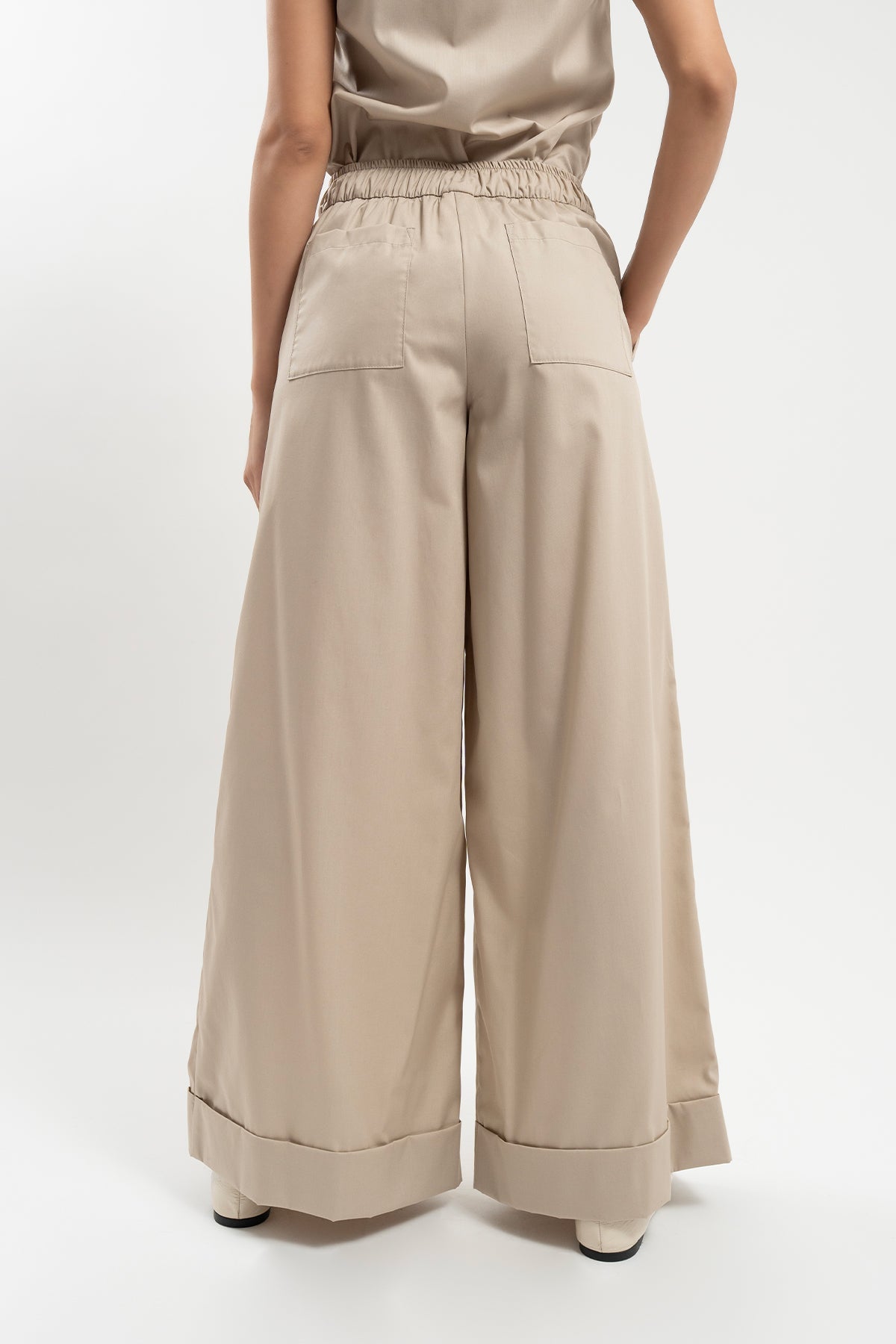 Color 37 - 5 - KARLOTTA_37_05.jpg