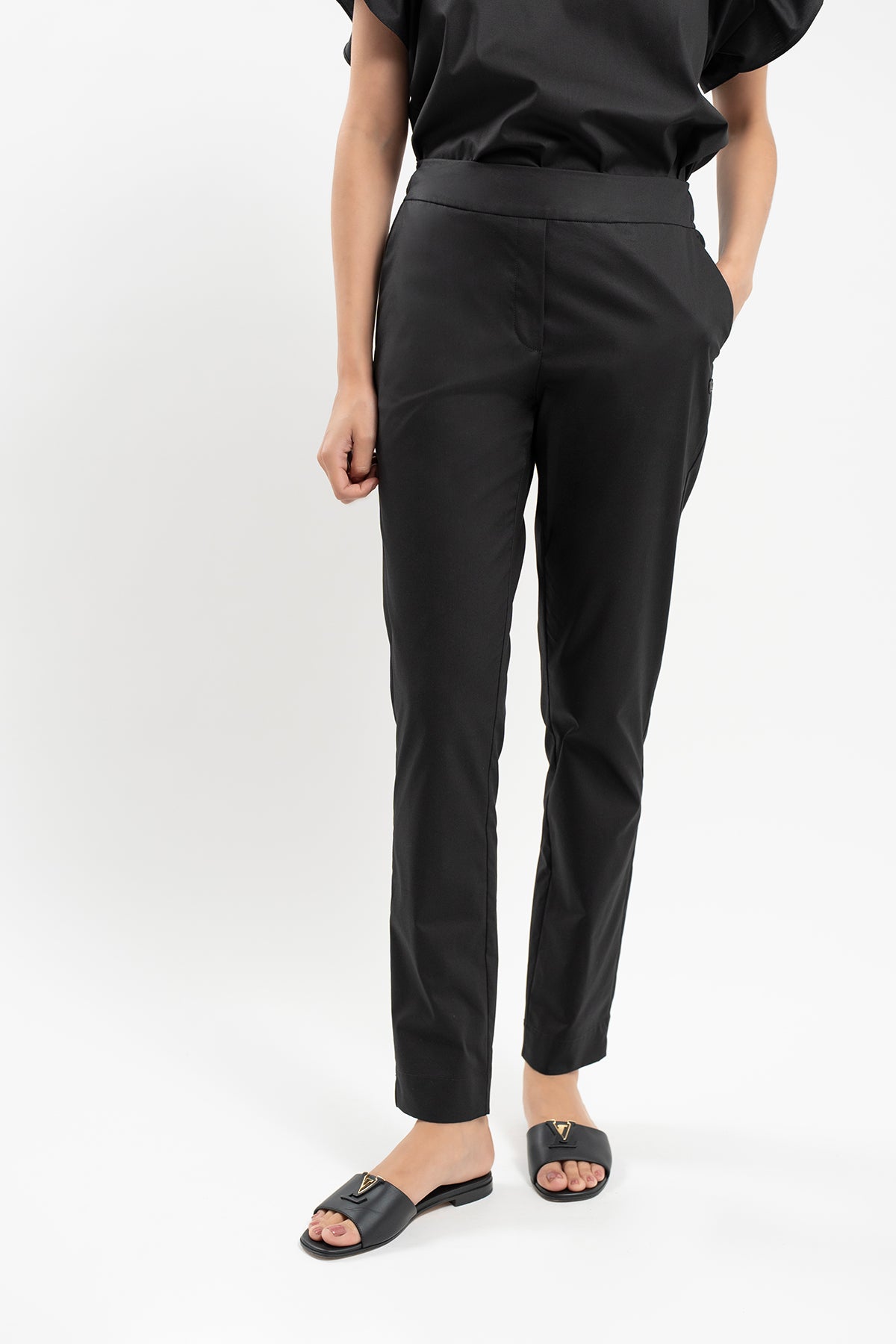 Color 01 - 3 - MIRA_01_01.jpg