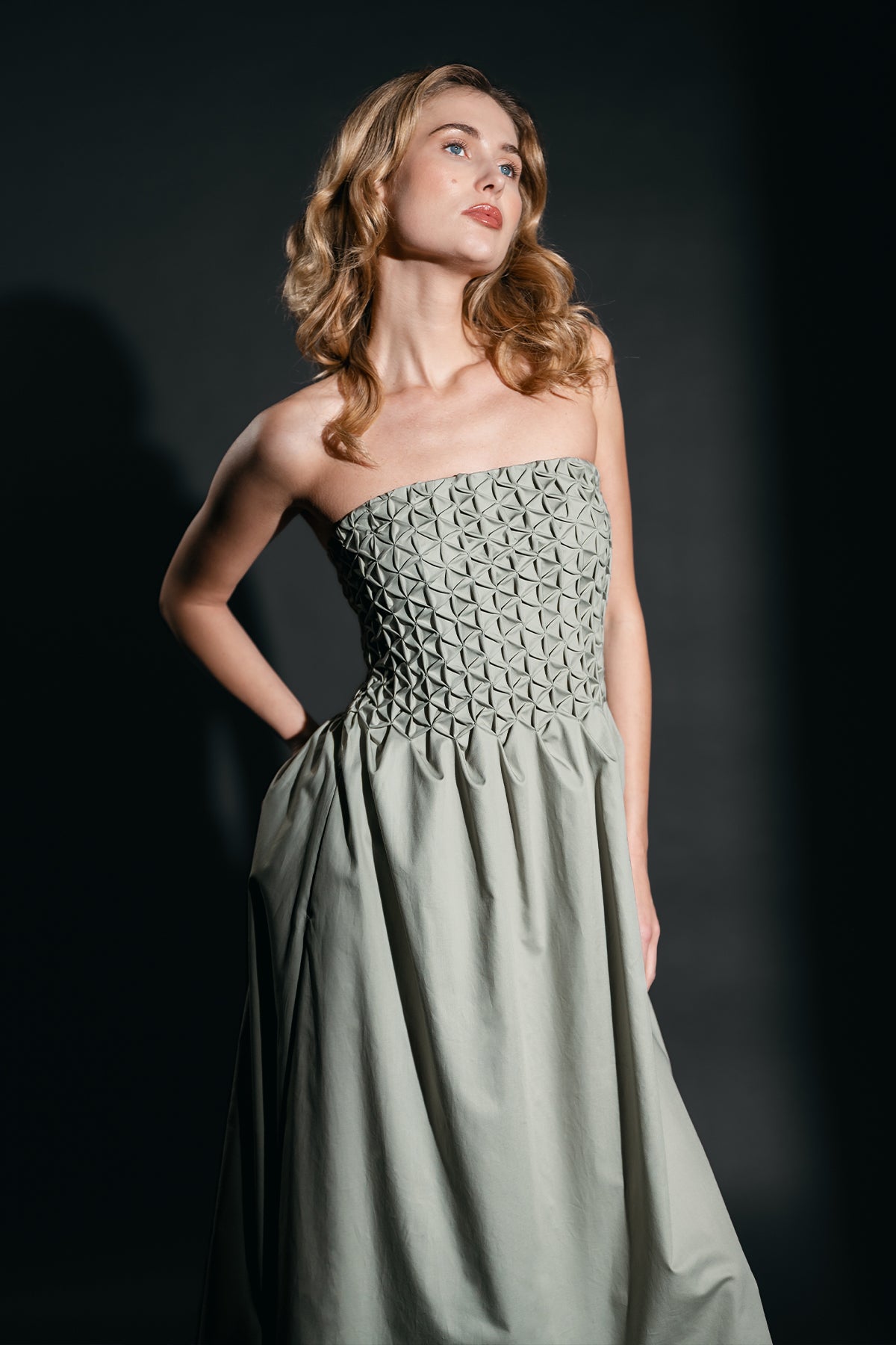 Color 50 - 4 - NIKA_50_02.jpg